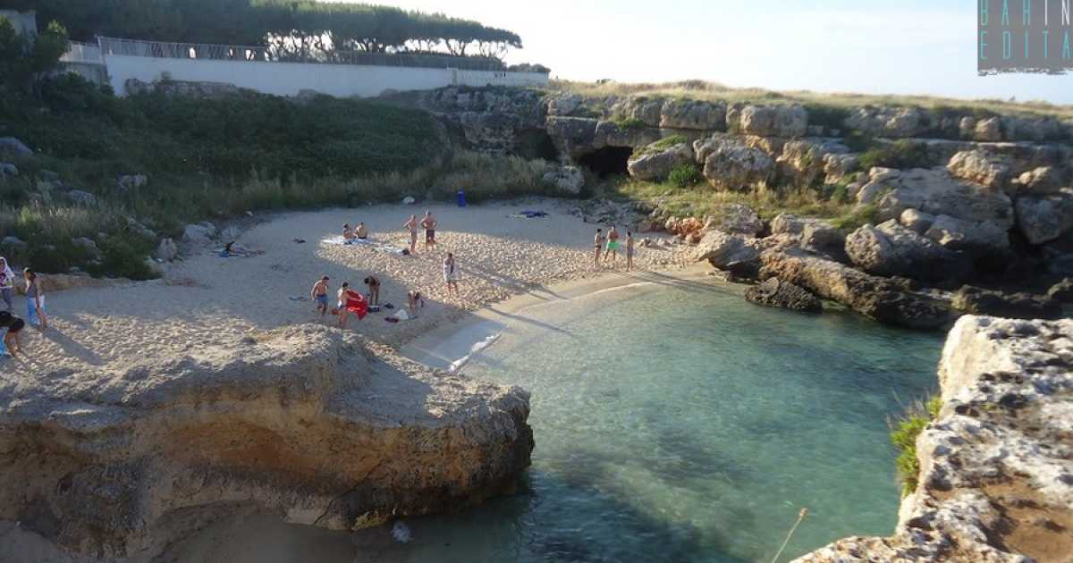 Piccole e rare: sono le spiagge sabbiose baresi, le cosiddette "pocket beach"